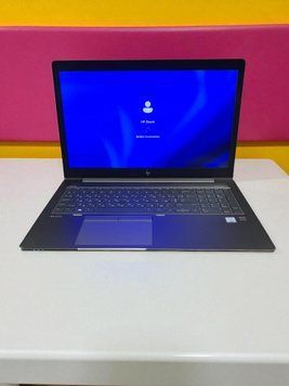 Ноутбук 15,6" HP ZBook 15u G5 i5-8250U 4x1,GHz/16G D4/NVMe 256G/WX3100 2G/IPSFHD/web --БУ-- 26080 фото