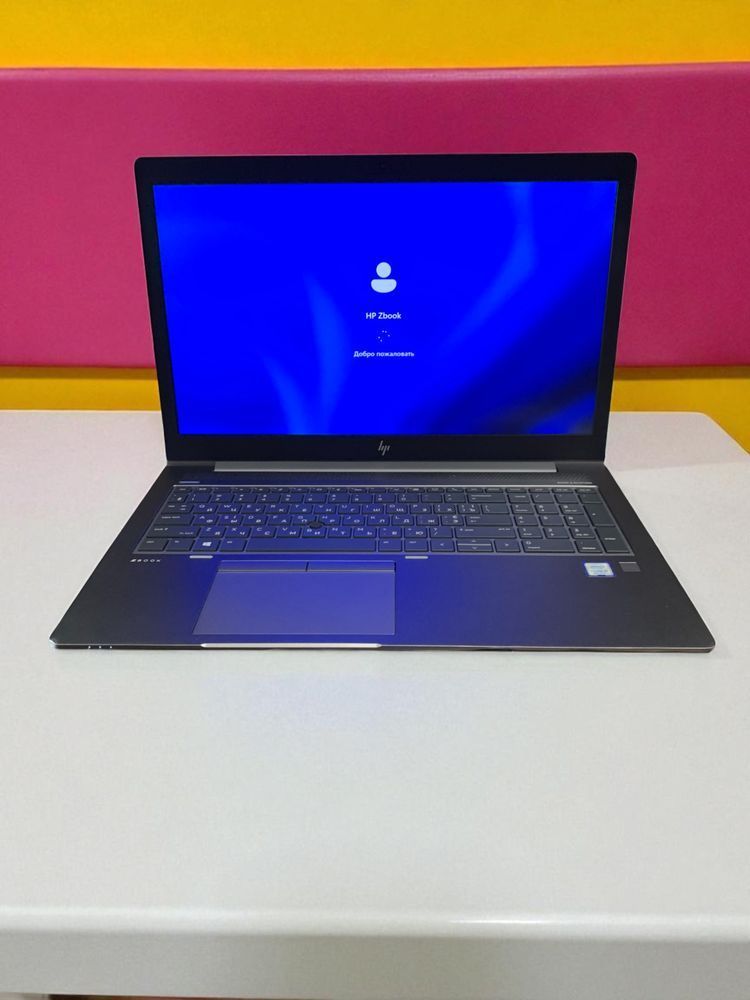 Ноутбук 15,6" HP ZBook 15u G5 i5-8250U 4x1,GHz/16G D4/NVMe 256G/WX3100 2G/IPSFHD/web --БУ-- 26080 фото